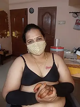 Snapshot of pirainilla chatting on 05-30-26, 06:02 pirainilla online show from 05-30-26, 06:02