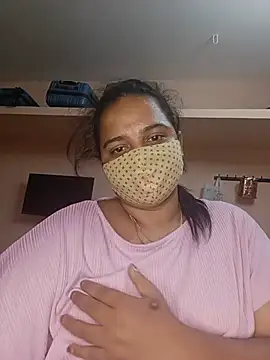 Snapshot of pirainilla chatting on 07-15-26, 10:17 pirainilla online show from 07-15-26, 10:17
