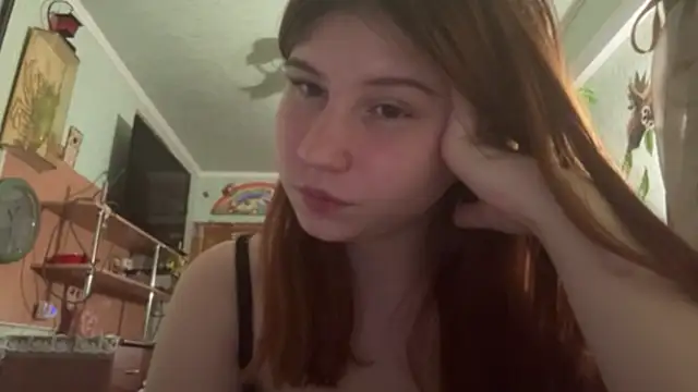Snapshot of EmmaLovelyBB chatting on 05-22-26, 07:45 EmmaLovelyBB online show from 05-22-26, 07:45