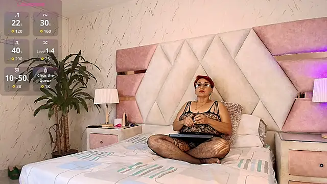 Snapshot of isabella_luxet chatting on 05-29-26, 04:57 isabella luxet online show from 05-29-26, 04:57