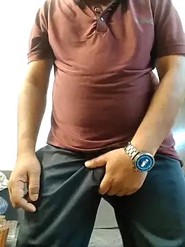MrgigoloNCRRR9 online show from 06-24-26, 04:27