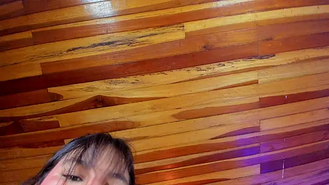 Snapshot of naomy_ruiz_ chatting on 05-21-26, 12:46 naomy ruiz online show from 05-21-26, 12:46