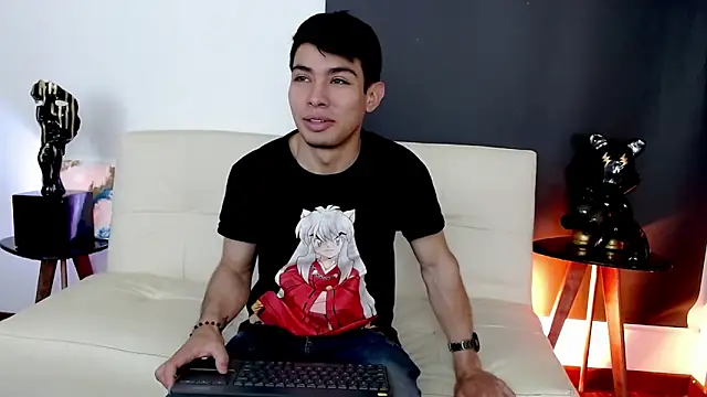 Snapshot of juancho_wild chatting on 05-27-26, 11:28 juancho wild online show from 05-27-26, 11:28