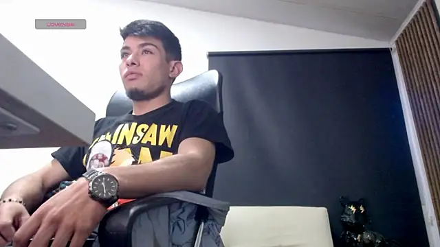 Snapshot of juancho_wild chatting on 05-13-26, 11:06 juancho wild online show from 05-13-26, 11:06