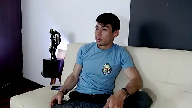 Snapshot of juancho_wild chatting on 05-25-26, 11:31 juancho wild online show from 05-25-26, 11:31