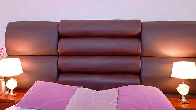 LiahRose  online show from 07-10-26, 08:20