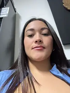 Snapshot of Tatiana123_ chatting on 06-14-26, 03:19 Tatiana123 online show from 06-14-26, 03:19