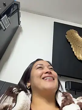Snapshot of Tatiana123_ chatting on 06-14-26, 08:21 Tatiana123 online show from 06-14-26, 08:21