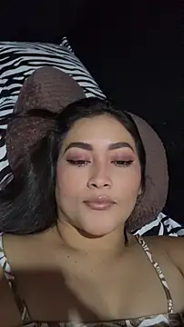 Snapshot of Tatiana123_ chatting on 05-17-26, 04:18 Tatiana123 online show from 05-17-26, 04:18