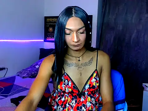 Snapshot of Alexxasexy chatting on 05-17-26, 07:47 Alexxasexy online show from 05-17-26, 07:47