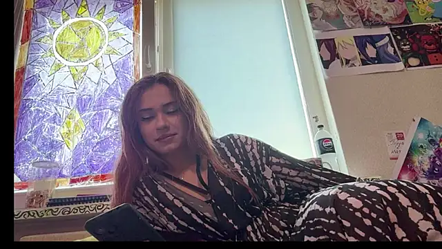 Snapshot of KiraMayson chatting on 05-16-26, 10:36 KiraMayson online show from 05-16-26, 10:36