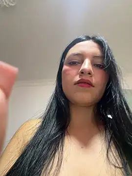 Snapshot of Miel_rousse chatting on 06-19-26, 05:57 Miel rousse online show from 06-19-26, 05:57