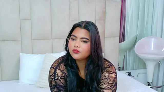 Snapshot of SophiaCollinss chatting on 06-29-26, 08:08 SophiaCollinss online show from 06-29-26, 08:08
