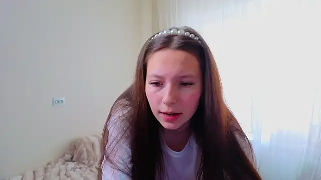 Snapshot of nivorelle chatting on 05-17-26, 01:55 nivorelle online show from 05-17-26, 01:55