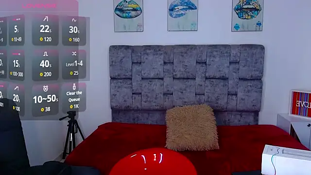 Realbadbxtch  online show from 05-29-26, 09:10