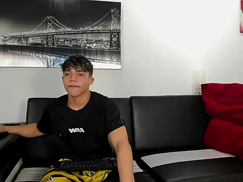 Snapshot of rocco_gym chatting on 06-05-26, 08:03 rocco gym online show from 06-05-26, 08:03