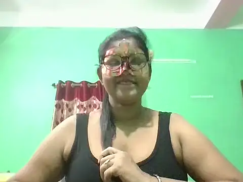 Snapshot of Kavya17 chatting on 06-07-26, 05:56 Kavya17 online show from 06-07-26, 05:56