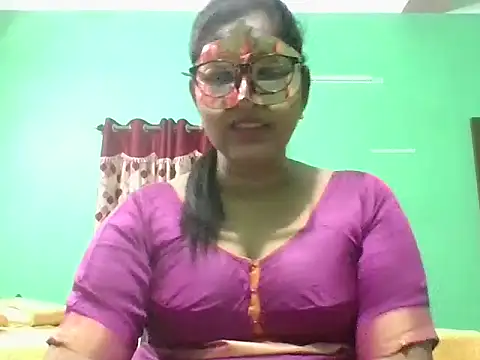 Snapshot of Kavya17 chatting on 06-11-26, 06:16 Kavya17 online show from 06-11-26, 06:16