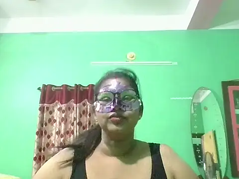Snapshot of Kavya17 chatting on 06-06-26, 01:27 Kavya17 online show from 06-06-26, 01:27