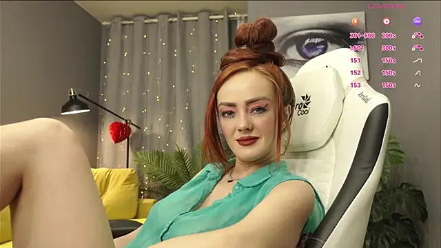 Snapshot of Megany chatting on 05-27-26, 02:30 Megany online show from 05-27-26, 02:30