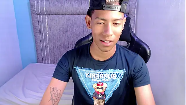 Taylerr 18 online show from 05-16-26, 04:11