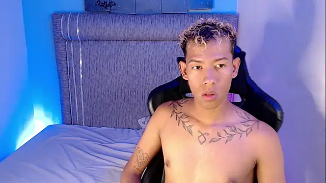 Taylerr 18 online show from 05-18-26, 04:07