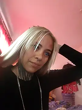 Snapshot of sofigirlgold chatting on 05-19-26, 03:30 sofigirlgold online show from 05-19-26, 03:30