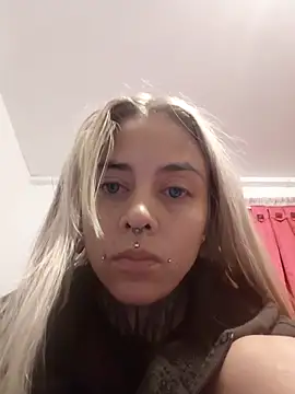 Snapshot of sofigirlgold chatting on 05-16-26, 09:30 sofigirlgold online show from 05-16-26, 09:30