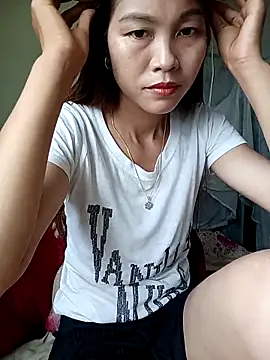 Snapshot of Suly-sweet chatting on 05-30-26, 01:12 Suly-sweet online show from 05-30-26, 01:12