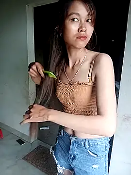 Snapshot of Suly-sweet chatting on 05-18-26, 01:06 Suly-sweet online show from 05-18-26, 01:06