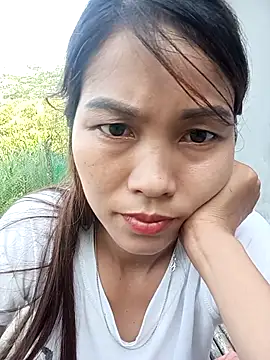 Snapshot of Suly-sweet chatting on 05-15-26, 11:47 Suly-sweet online show from 05-15-26, 11:47