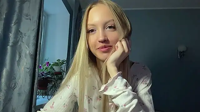 Snapshot of NievesHackey chatting on 05-18-26, 02:22 NievesHackey online show from 05-18-26, 02:22
