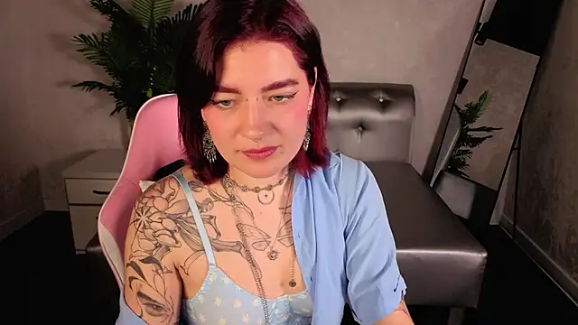 Nikki Gringer online show from 05-27-26, 01:57