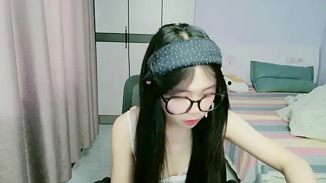 Snapshot of xiaoxiaoyu030 chatting on 05-31-26, 09:37 xiaoxiaoyu030 online show from 05-31-26, 09:37