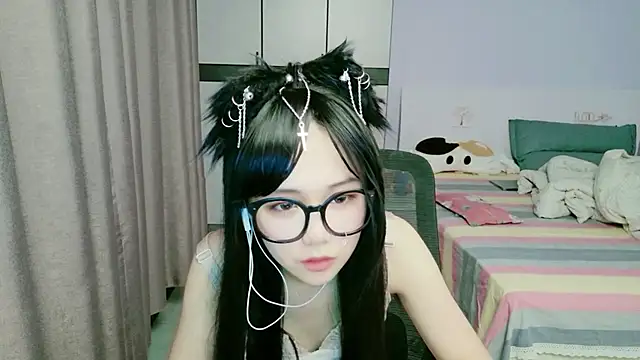 Snapshot of xiaoxiaoyu030 chatting on 06-03-26, 02:33 xiaoxiaoyu030 online show from 06-03-26, 02:33