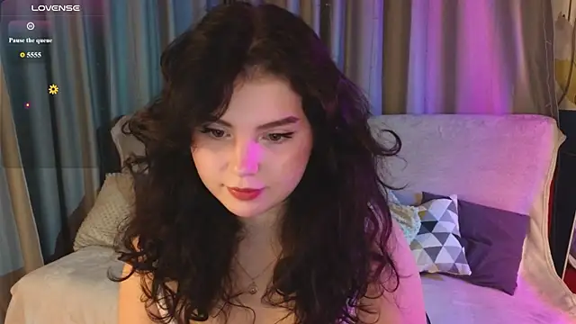 Snapshot of lollyy_pop chatting on 07-12-26, 01:28 lollyy pop online show from 07-12-26, 01:28