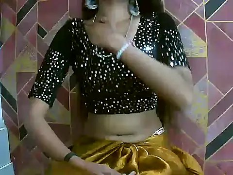 Snapshot of Hey-sanvi chatting on 05-26-26, 06:44 Hey-sanvi online show from 05-26-26, 06:44