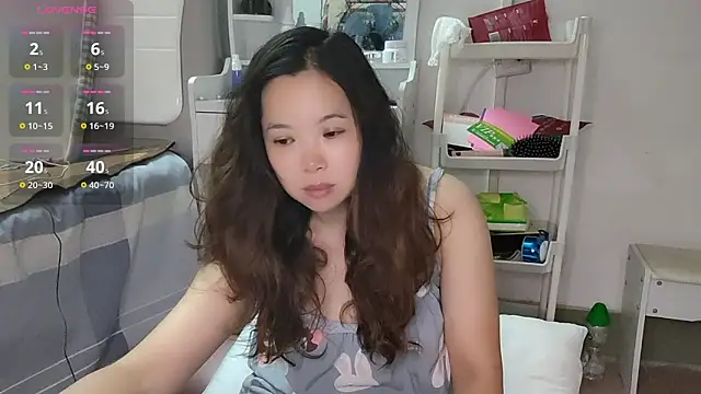 Snapshot of F-Yingying chatting on 05-26-26, 03:32 F-Yingying online show from 05-26-26, 03:32