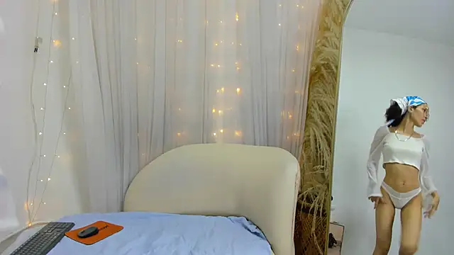 Snapshot of damianna_ chatting on 07-01-26, 11:43 damianna online show from 07-01-26, 11:43