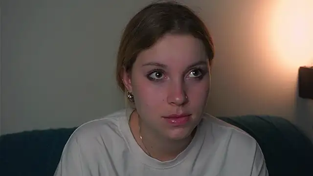 Snapshot of Sairallyn chatting on 06-05-26, 10:26 Sairallyn online show from 06-05-26, 10:26