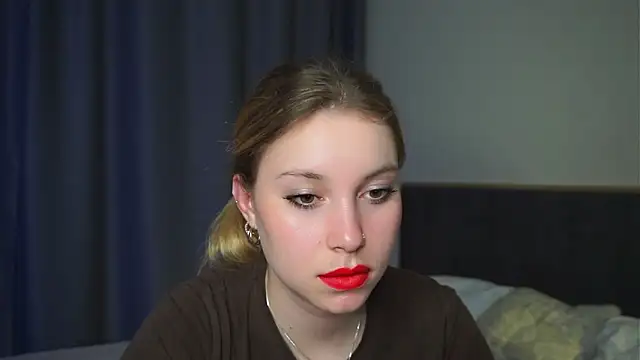 Snapshot of Sairallyn chatting on 05-18-26, 07:51 Sairallyn online show from 05-18-26, 07:51