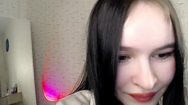 Snapshot of JuliaJelly chatting on 05-28-26, 02:41 JuliaJelly online show from 05-28-26, 02:41