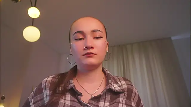 Snapshot of ChanellMinacci chatting on 05-27-26, 07:38 ChanellMinacci online show from 05-27-26, 07:38