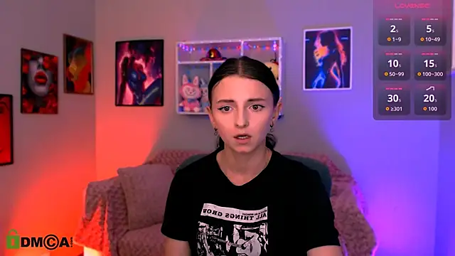 Snapshot of caroline_honeyy chatting on 06-13-26, 07:45 caroline honeyy online show from 06-13-26, 07:45