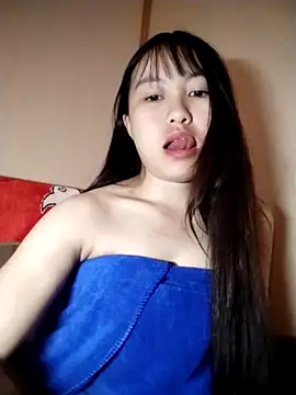 Snapshot of Cherry-squirtt chatting on 05-24-26, 10:37 Cherry-squirtt online show from 05-24-26, 10:37