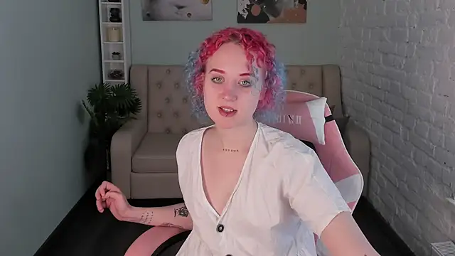 Snapshot of ScarlettSparkss chatting on 05-14-26, 05:26 ScarlettSparkss online show from 05-14-26, 05:26