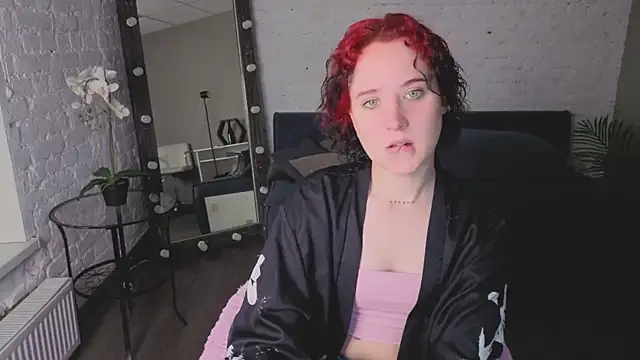 Snapshot of ScarlettSparkss chatting on 06-01-26, 06:02 ScarlettSparkss online show from 06-01-26, 06:02