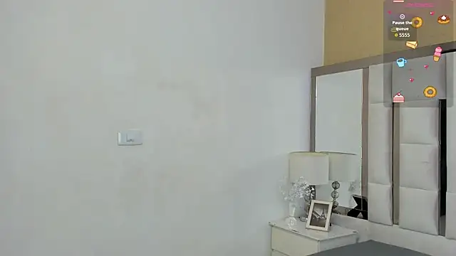 SophiaScottX online show from 06-25-26, 07:41
