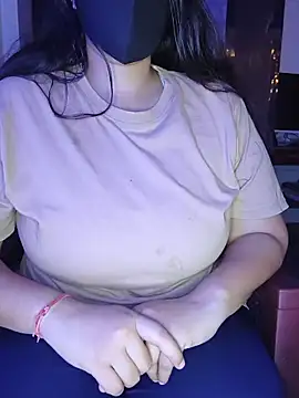 Snapshot of SlimChubCouple27 chatting on 06-22-26, 05:43 SlimChubCouple27 online show from 06-22-26, 05:43