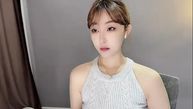 Snapshot of Aner333 chatting on 05-30-26, 11:43 Aner333 online show from 05-30-26, 11:43